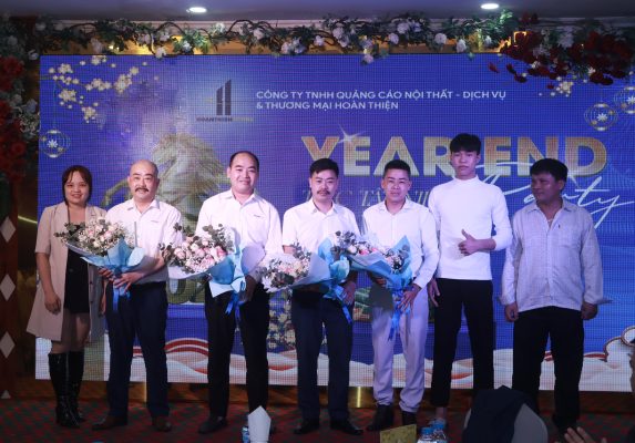 Tri ấn và tặng Hoa Ban Quản Trị 