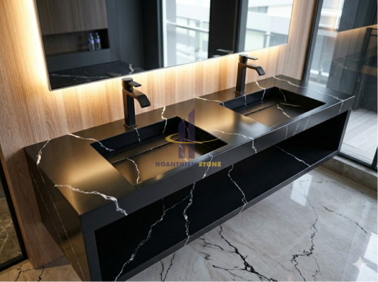Bàn đá lavabo đôi màu đen vân trắng, thiết kế hiện đại, phù hợp không gian phòng tắm cao cấp.
