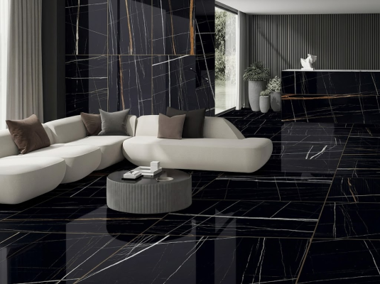 Sàn nhà và vách tường ốp đá Marble đen chỉ vàng tạo cảm giác rộng rãi, chiều sâu cho không gian