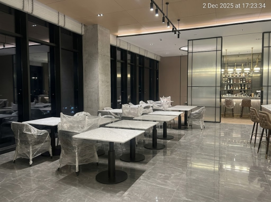 Bàn ăn mặt đá Marble tại nhà hàng Sheraton Vinh