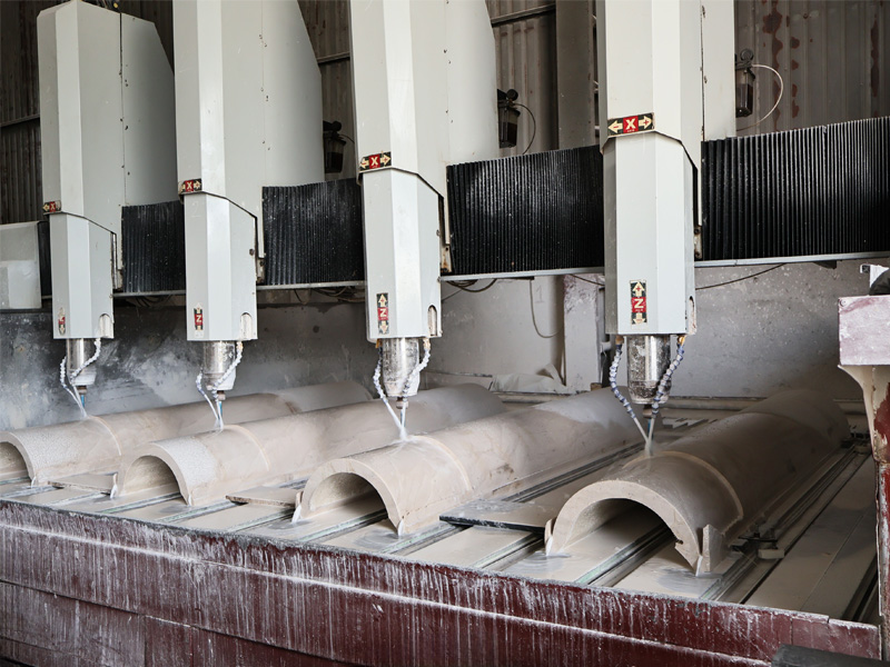 Máy đục CNC